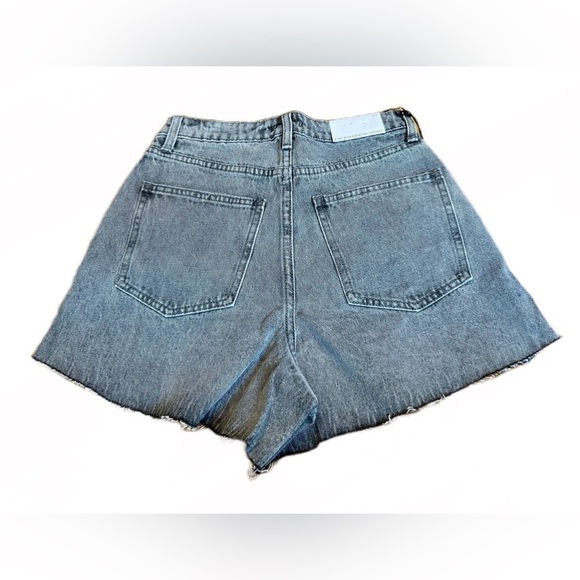 NWT WeWoreWhat Denim The Boyfriend Short, Side Slits, Raw Hem in Washed Grey, 24 - Picture 9 of 16